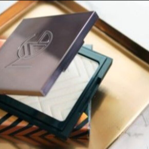 Makeup Geek Brand Highlighter NEW IN BOX - Picture 1 of 1